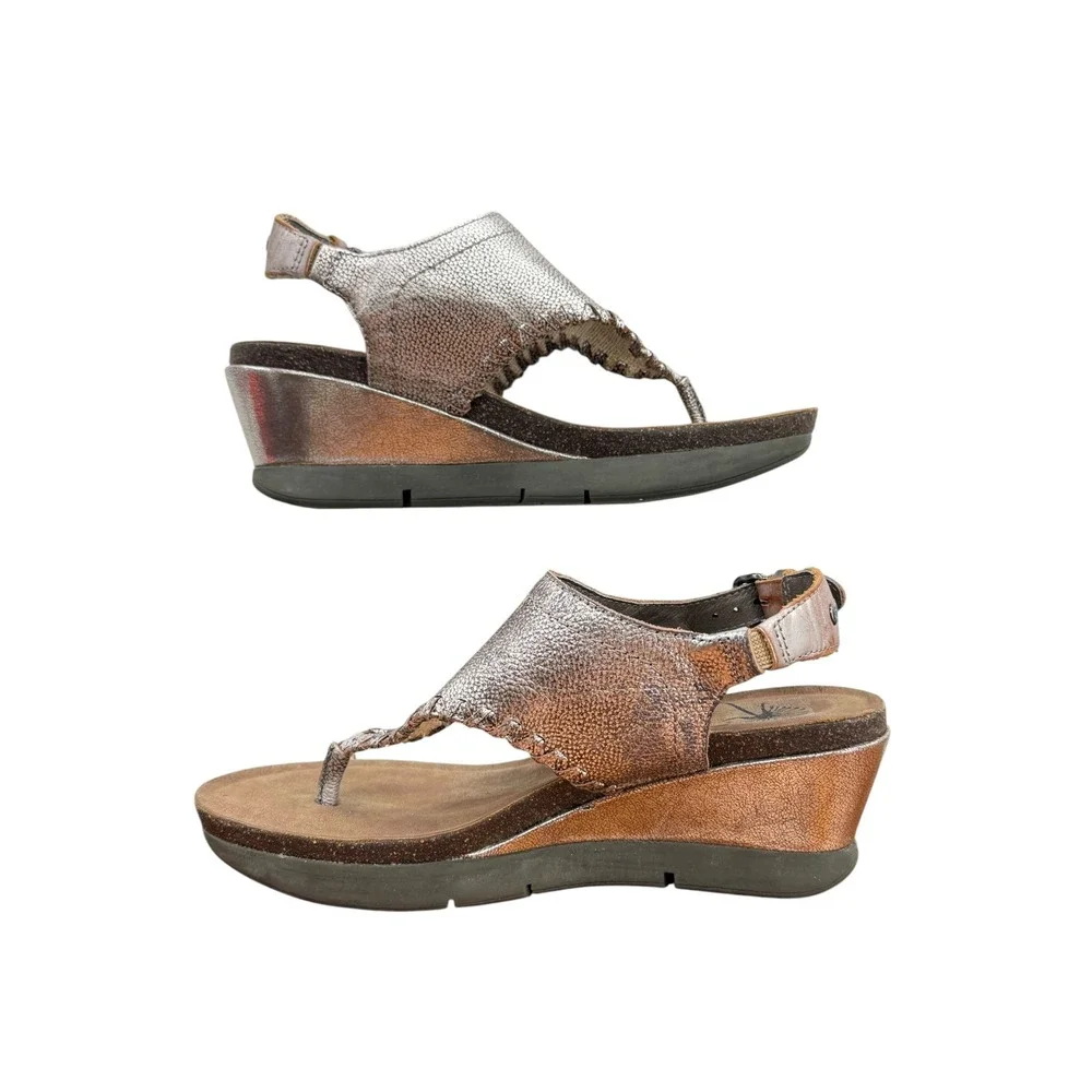 OTBT Meditate Wedge Sandals Women SZ 8 Silver Office Everyday Metallic Leather